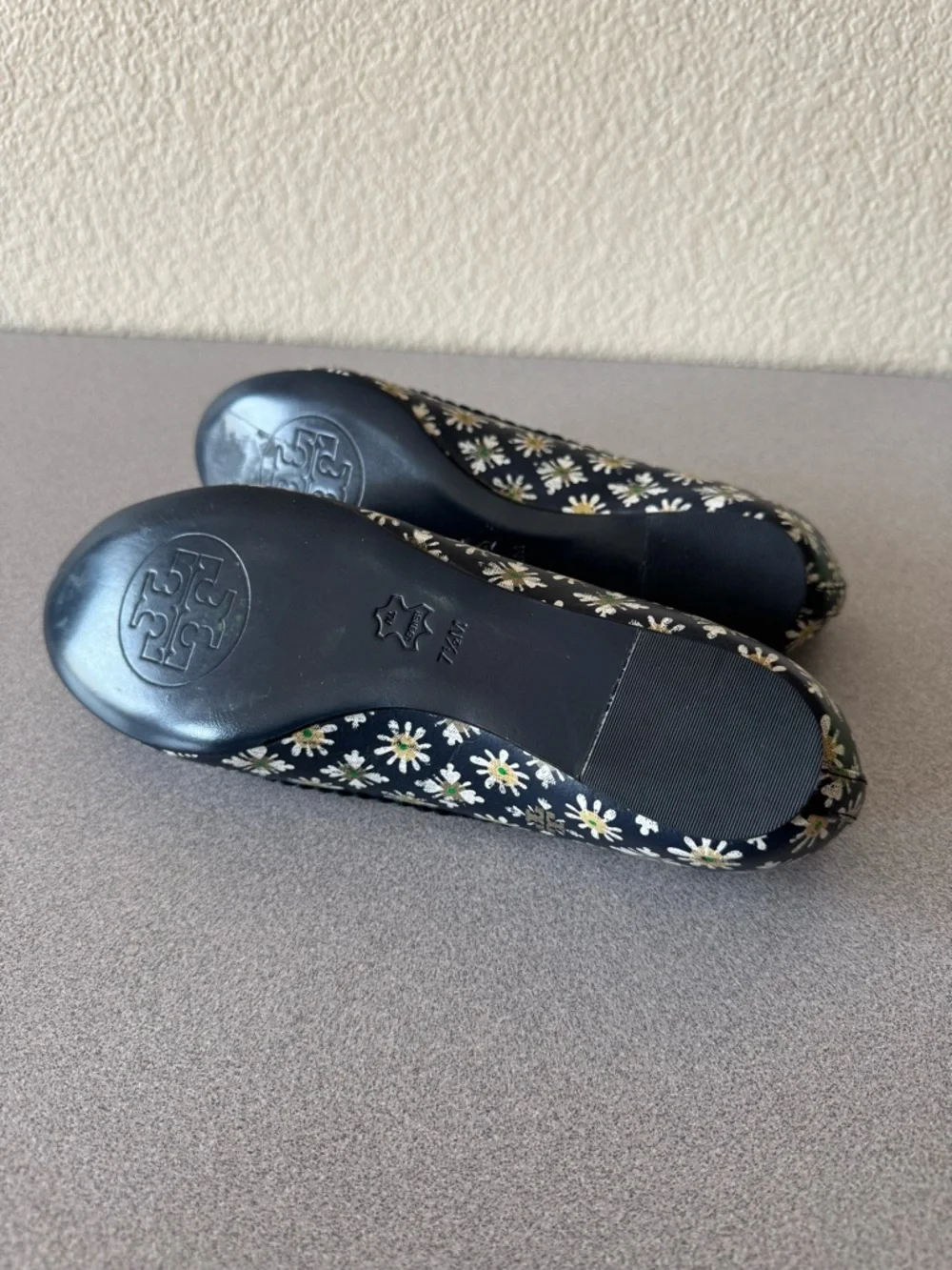 Tory Burch Navy Floral Print Flats - Size 7.5M
